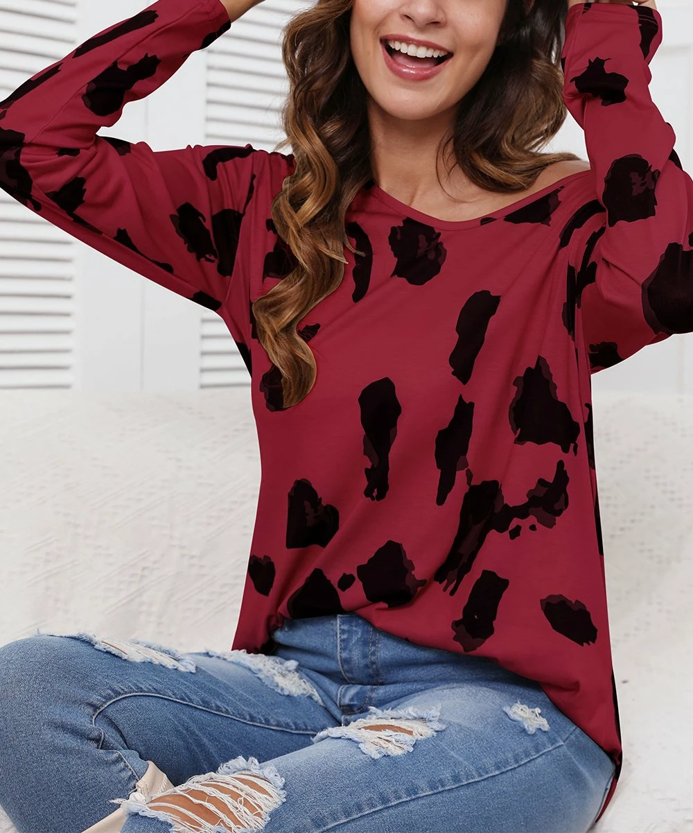 Hot Sale โญ CELLABIE Red & Black Abstract Long-Sleeve V-Neck Top - ๐ฉ Women ๐ 4 Hot Sale โญ CELLABIE Red & Black Abstract Long-Sleeve V-Neck Top - ๐ฉ Women ๐ - Image 2